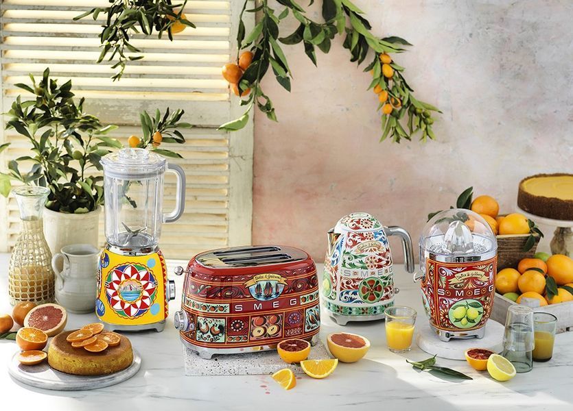 Соковижимач для цитрусових Smeg Retro 50&rsquo;s CJF01DGEU фото