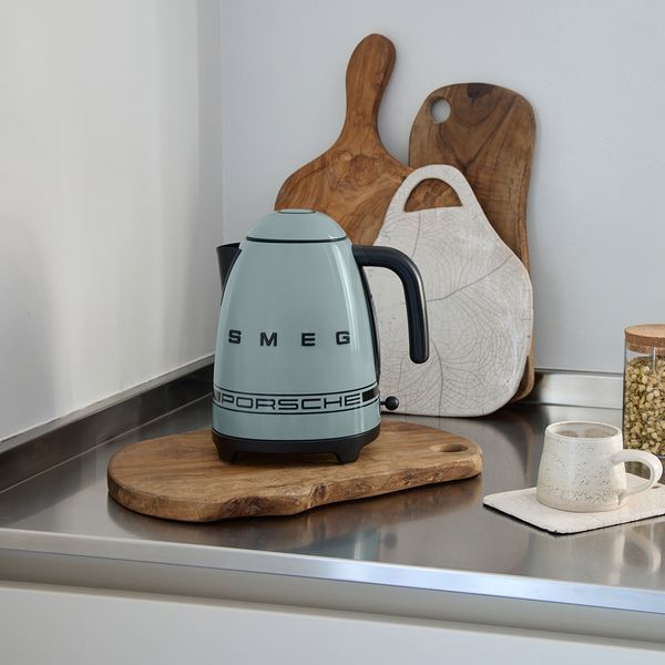 Електричний чайник Porsche x SMEG Shade Green KLF03PSGEU фото