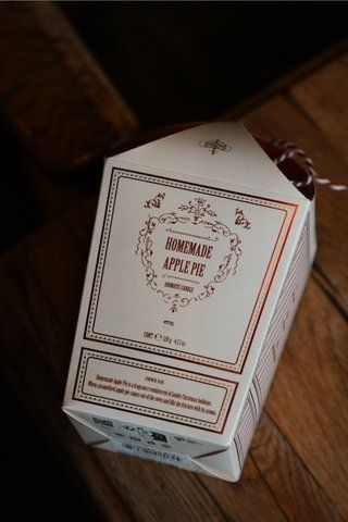 Свічка з ароматом яблучного пирога 120 г 2404705 фото